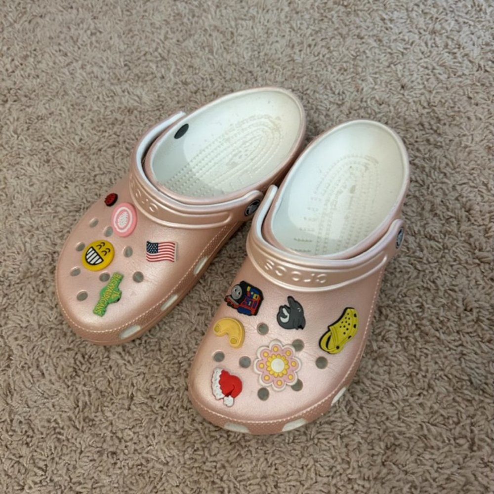 Rose Gold Crocs *JIBBITZ INCLUDED*